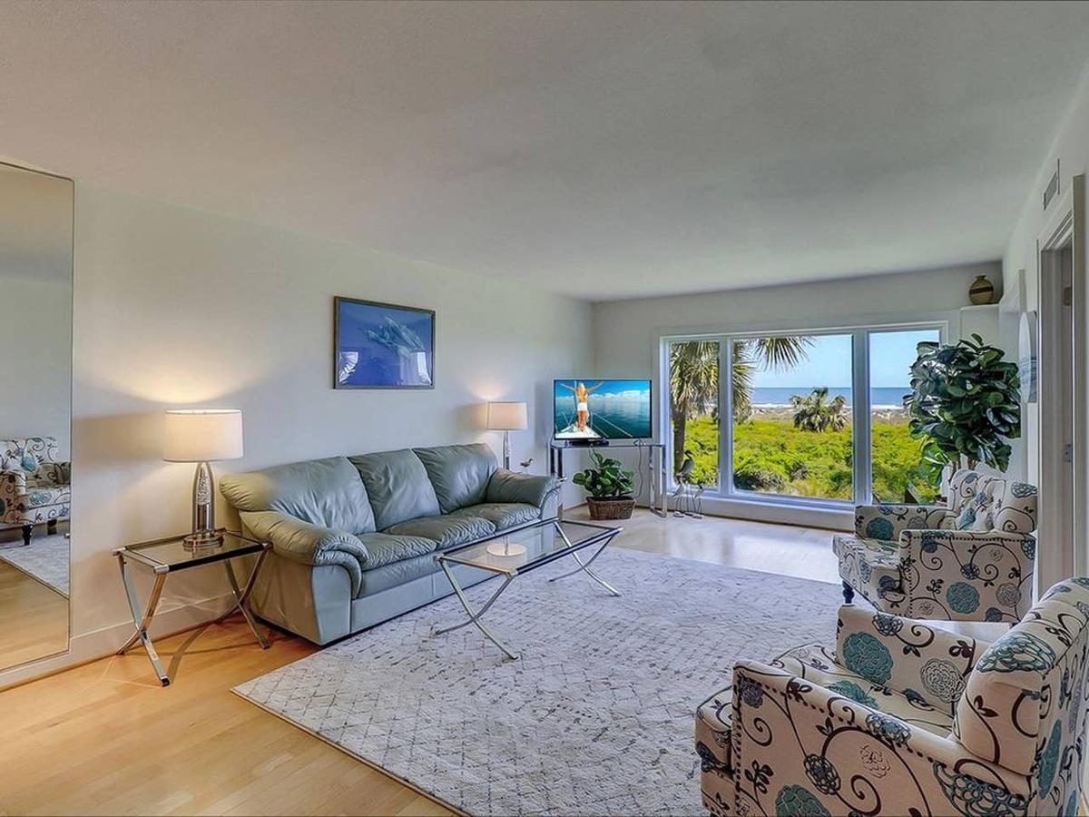 Famous Hyde Ocean Condo Hotel - thumb 25