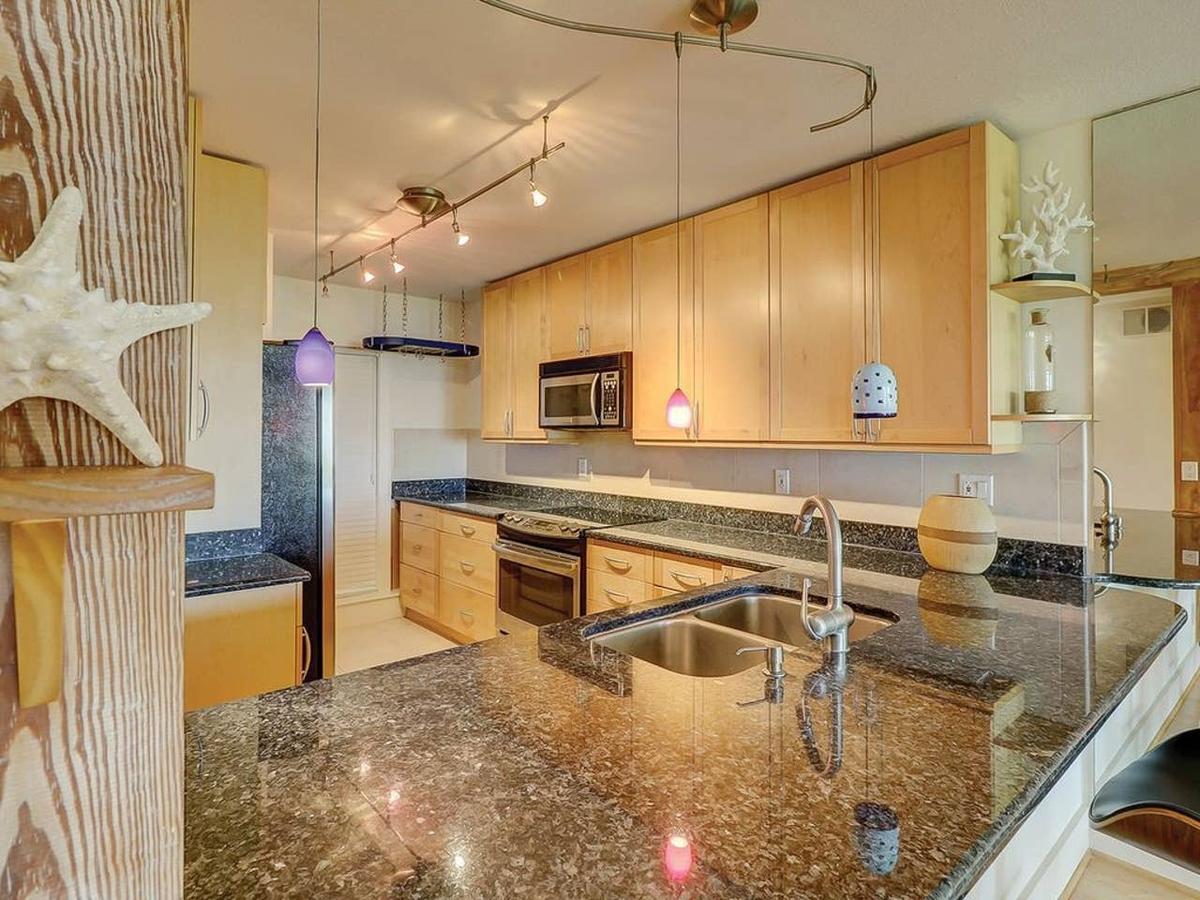 Famous Hyde Ocean Condo Hotel - thumb 19