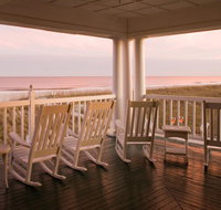 Elizabeth Pointe Lodge - Tourism House