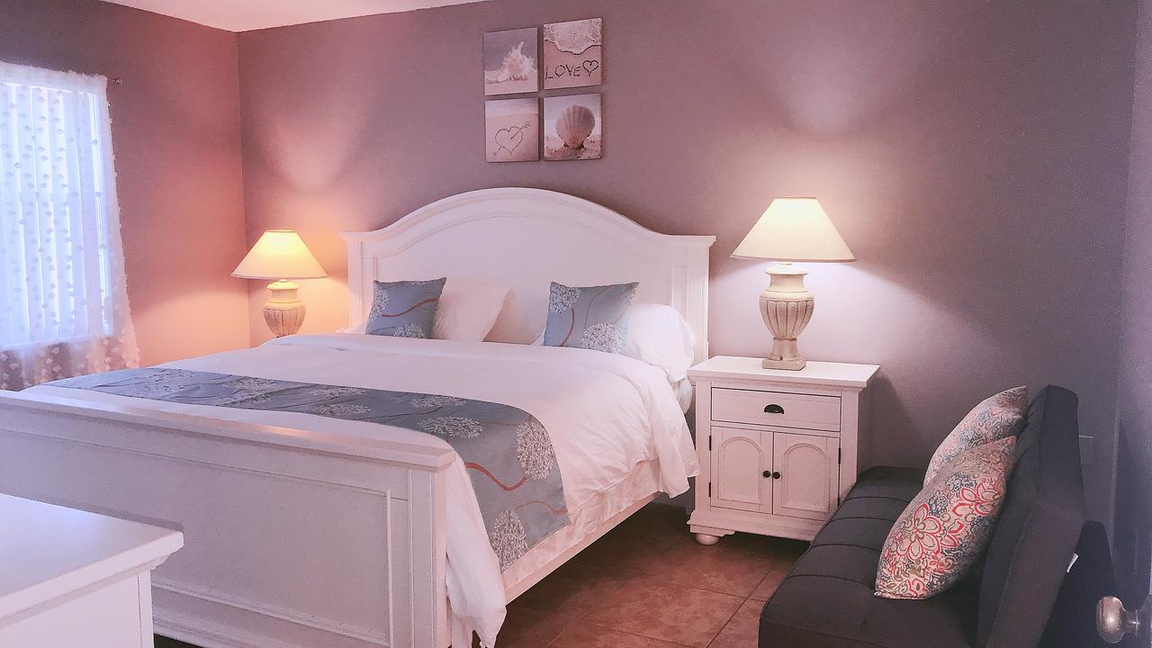 Shorewalk Full Condo Lake View 10 Mins To Beach IMG - thumb 0