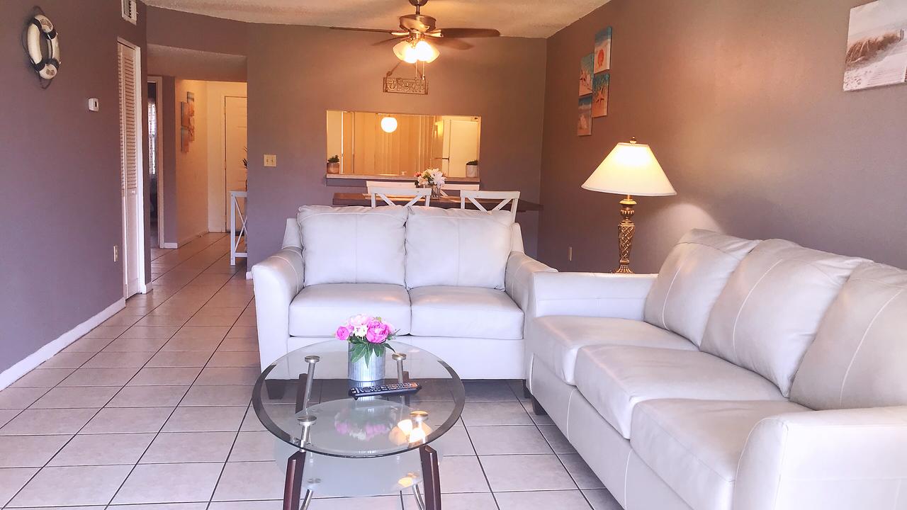 Shorewalk Full Condo Lake View 10 Mins To Beach IMG - thumb 1