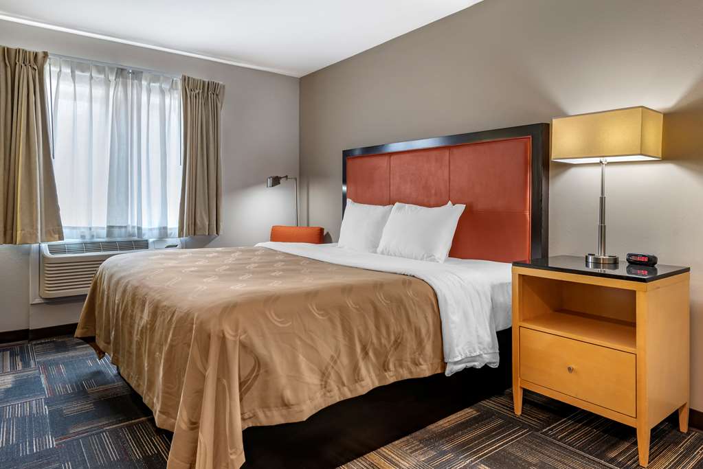 Quality Inn & Suites Evansville Downtown - thumb 8