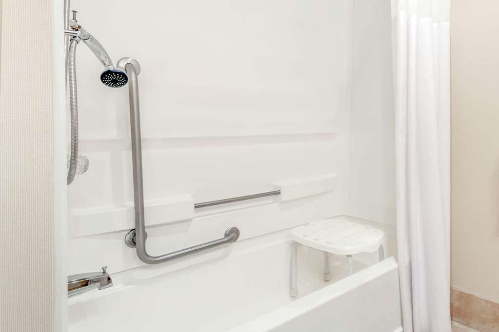 Howard Johnson Evansville East - thumb 3