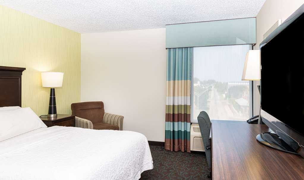 Hampton Inn Evansville - thumb 6