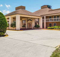 Suburban Studios - Tourism House