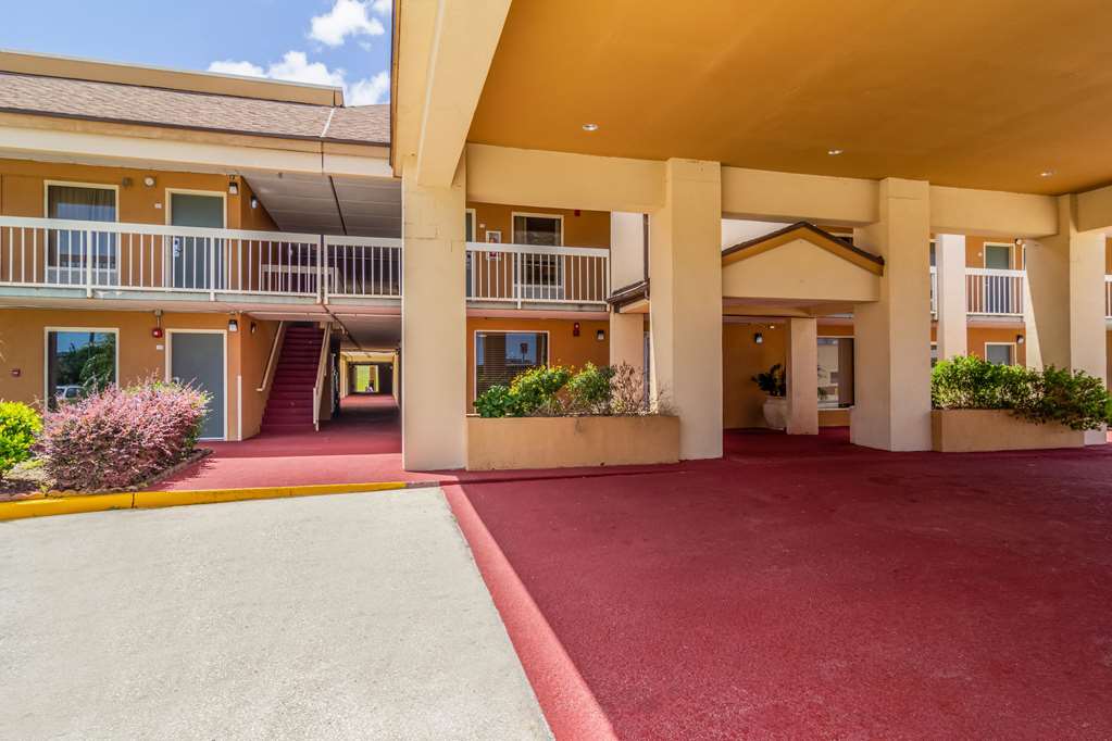 Suburban Studios - thumb 2