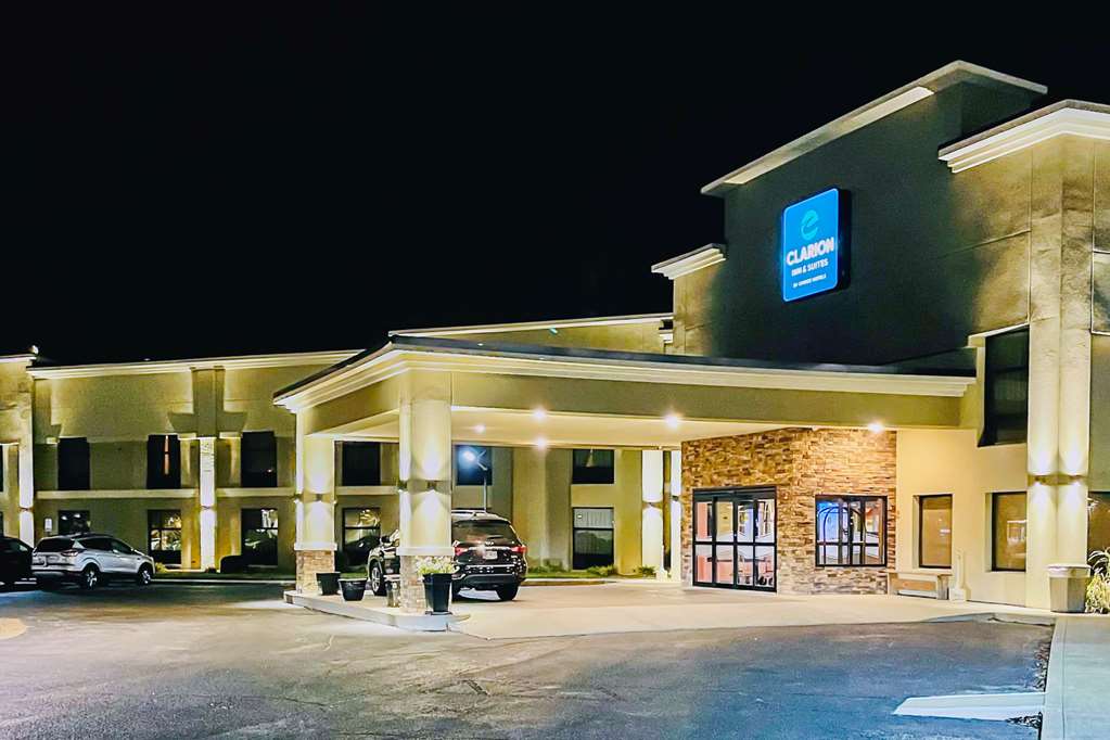 Clarion Inn & Suites Evansville - thumb 2