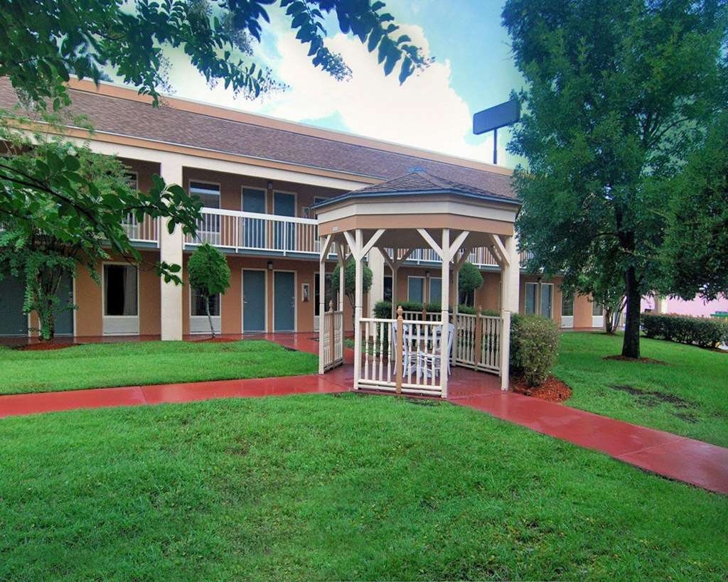 Quality Inn Kingsland - thumb 17