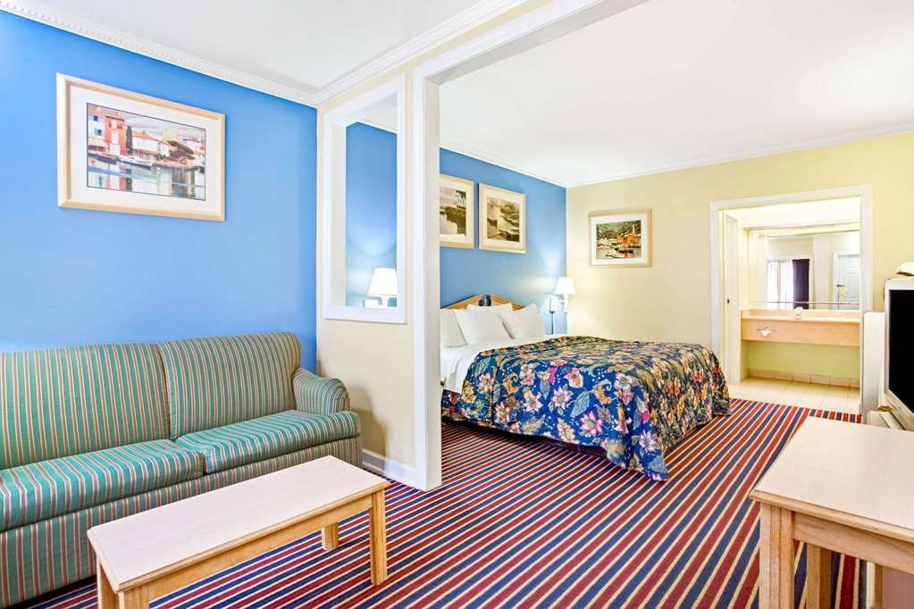 Days Inn Kingsland - thumb 9