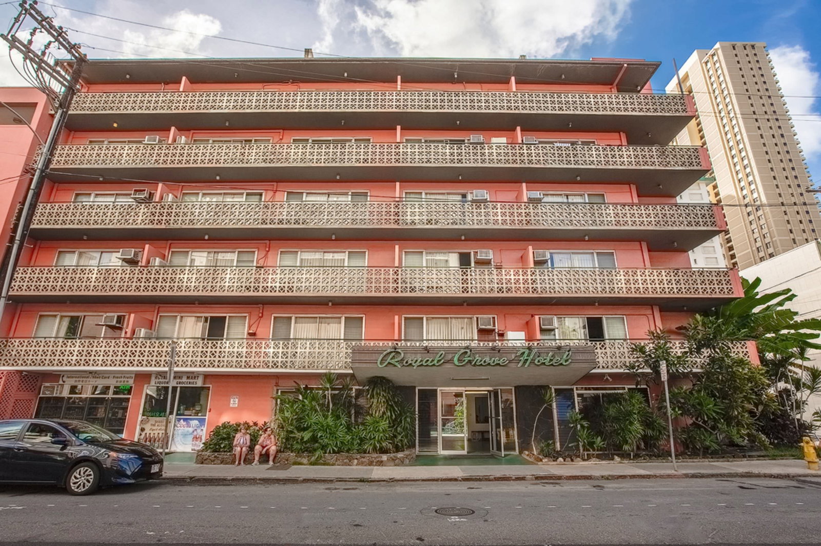 Royal Grove Waikiki - thumb 1