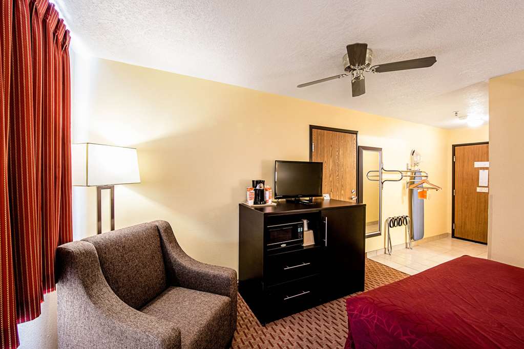 Rodeway Inn & Suites - thumb 7