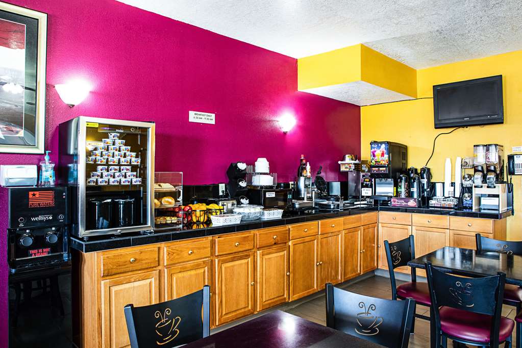 Rodeway Inn & Suites - thumb 14