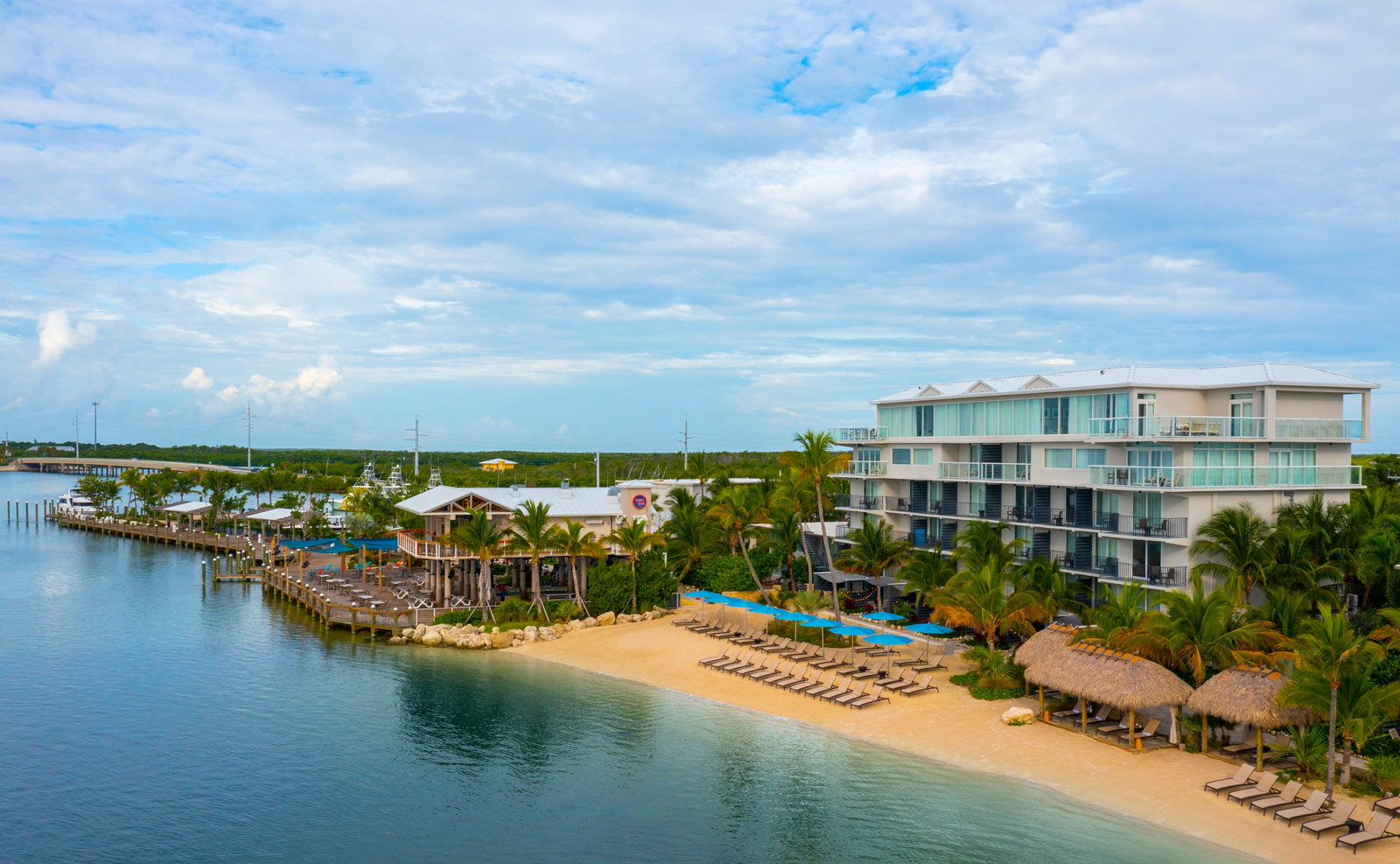 Postcard Inn Beach Resort & Marina - thumb 0