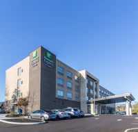 Holiday Inn Express  Stes Florence-Arpt - Tourism House