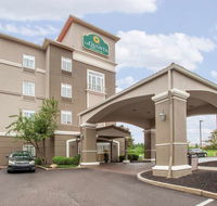 La Quinta Inn  Suites Cincinnati Arpt - Tourism House