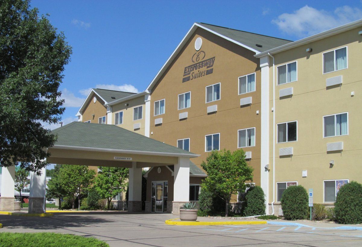 Expressway Suites Bismarck - thumb 0