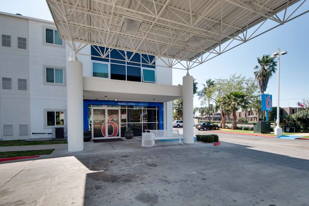 Motel 6 Brownsville - thumb 1
