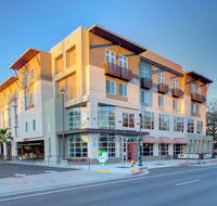 Holiday Inn Windsor Wine Country - Tourism House