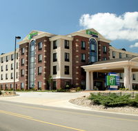 Holiday Inn Express Suites Marion - Tourism House