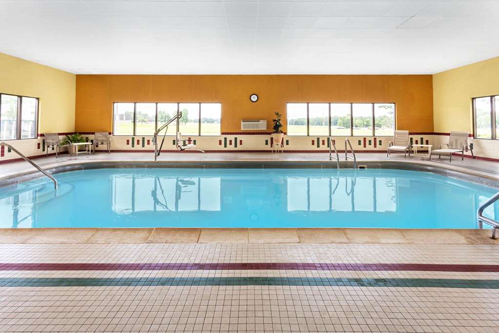 Baymont Inn & Suites Marion - thumb 13