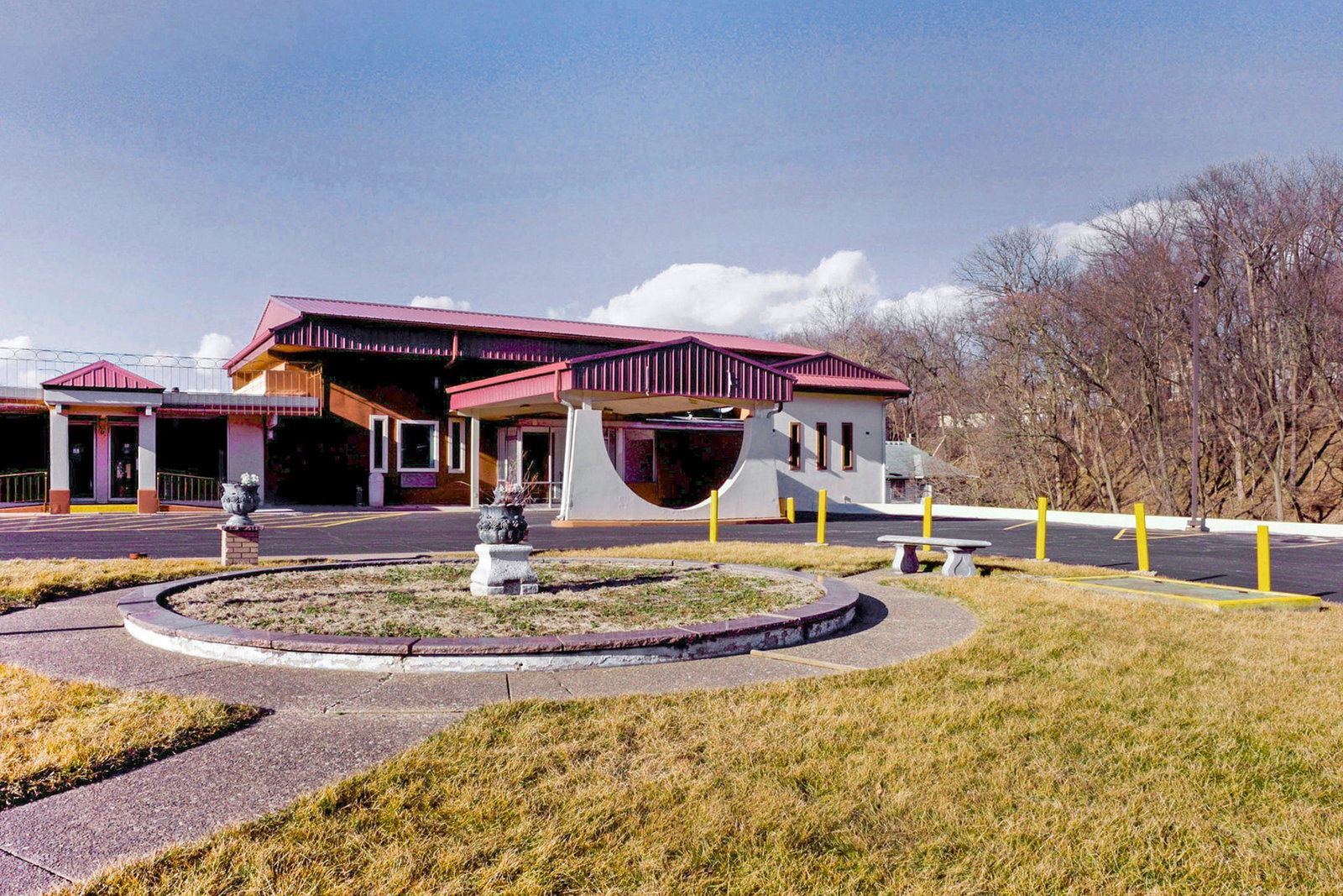 OYO Hotel Moline Downtown IL I-74 North - thumb 1