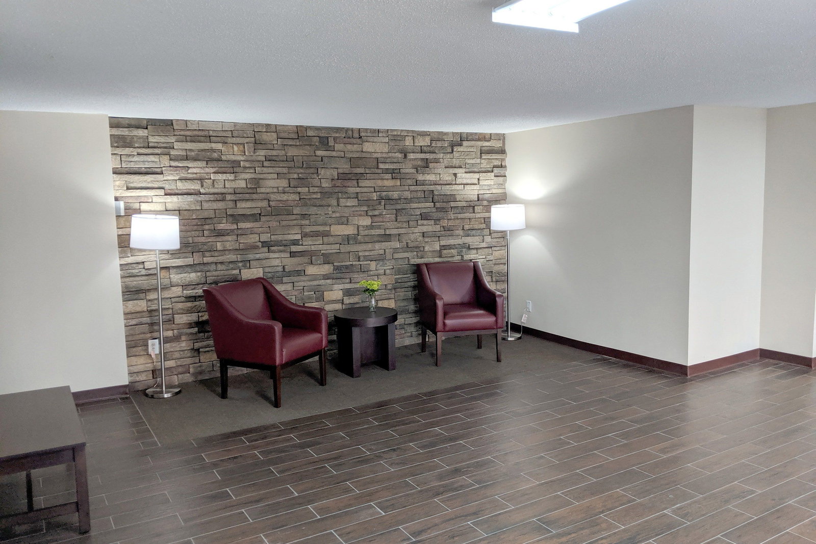 OYO Hotel Moline Downtown IL I-74 North - thumb 6