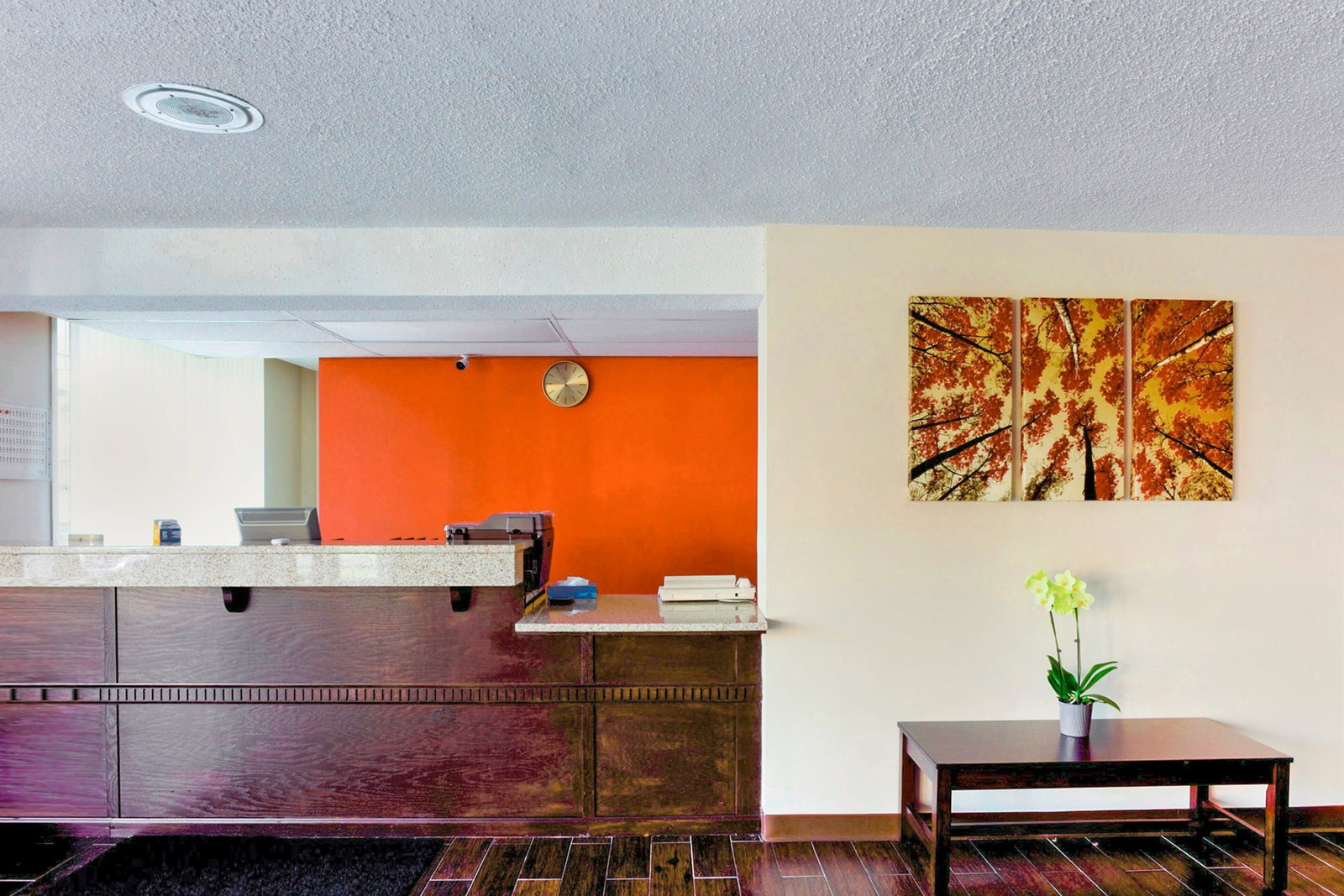 OYO Hotel Moline Downtown IL I-74 North - thumb 7