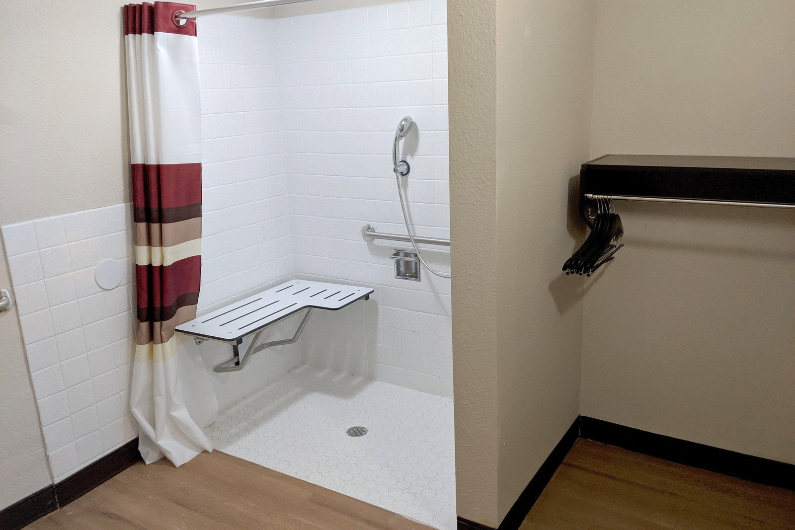 OYO Hotel Moline Downtown IL I-74 North - thumb 11