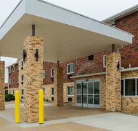 Clarion Pointe - Tourism House