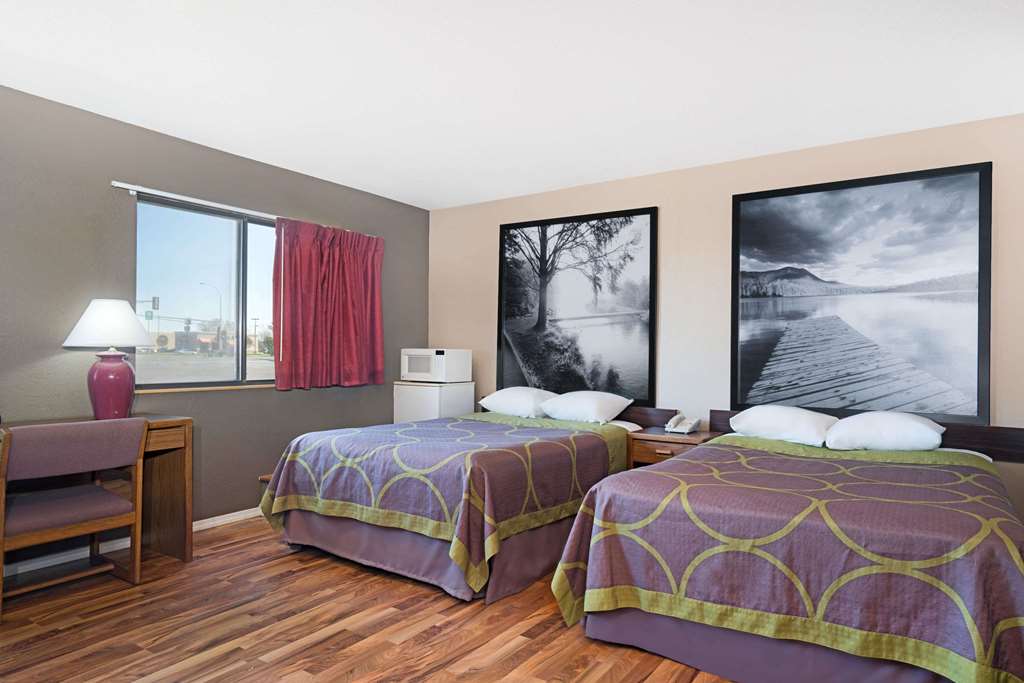 Super 8 Marshall - thumb 7