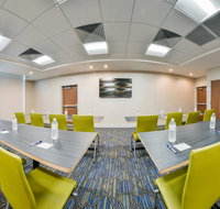 Holiday Inn Express  Suites Chadron - Tourism House