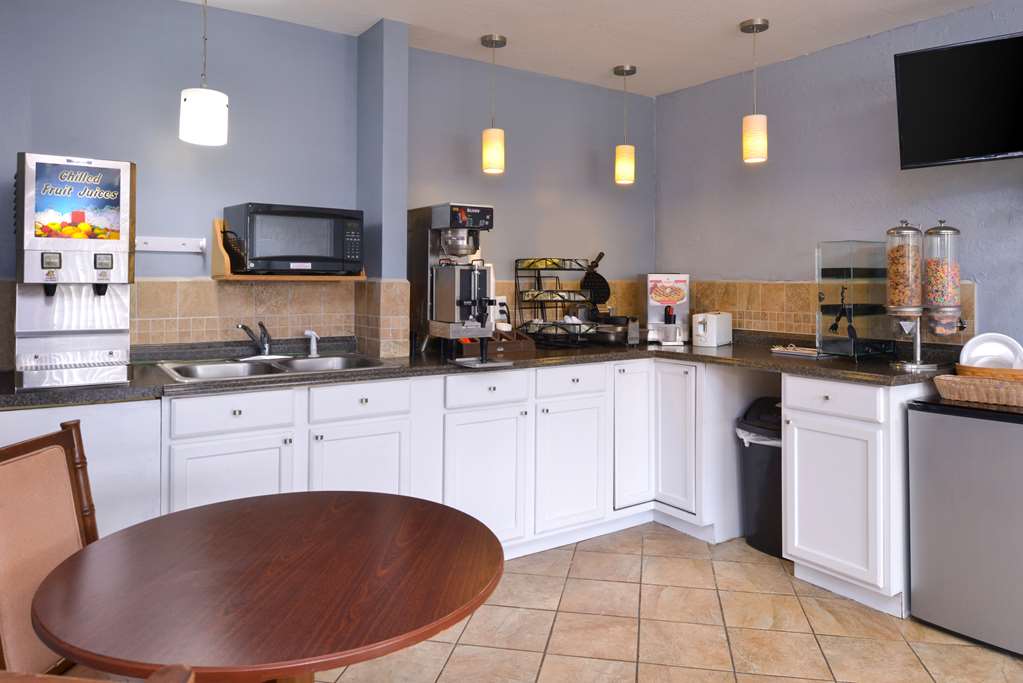 Americas Best Value Inn Branson - thumb 11