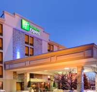 Holiday Inn Express Flint-Campus Area - Tourism House