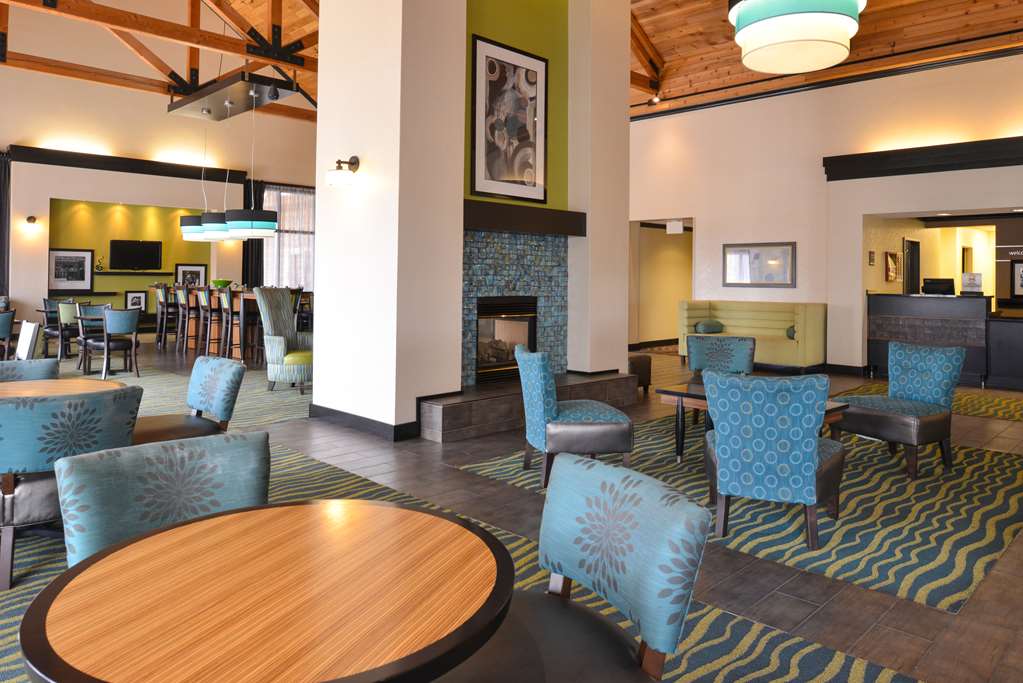 Comfort Inn & Suites North Toledo - thumb 5