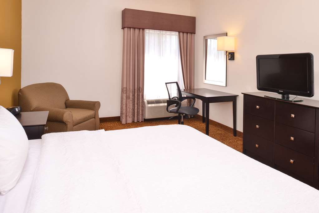 Comfort Inn & Suites North Toledo - thumb 7