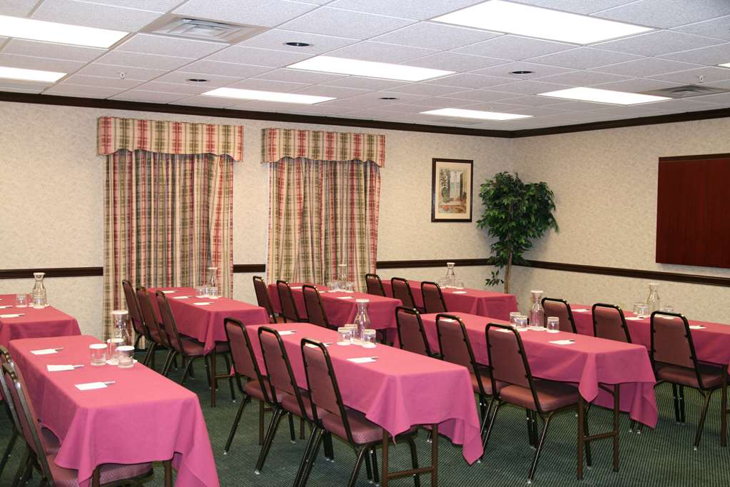 Comfort Inn & Suites North Toledo - thumb 12