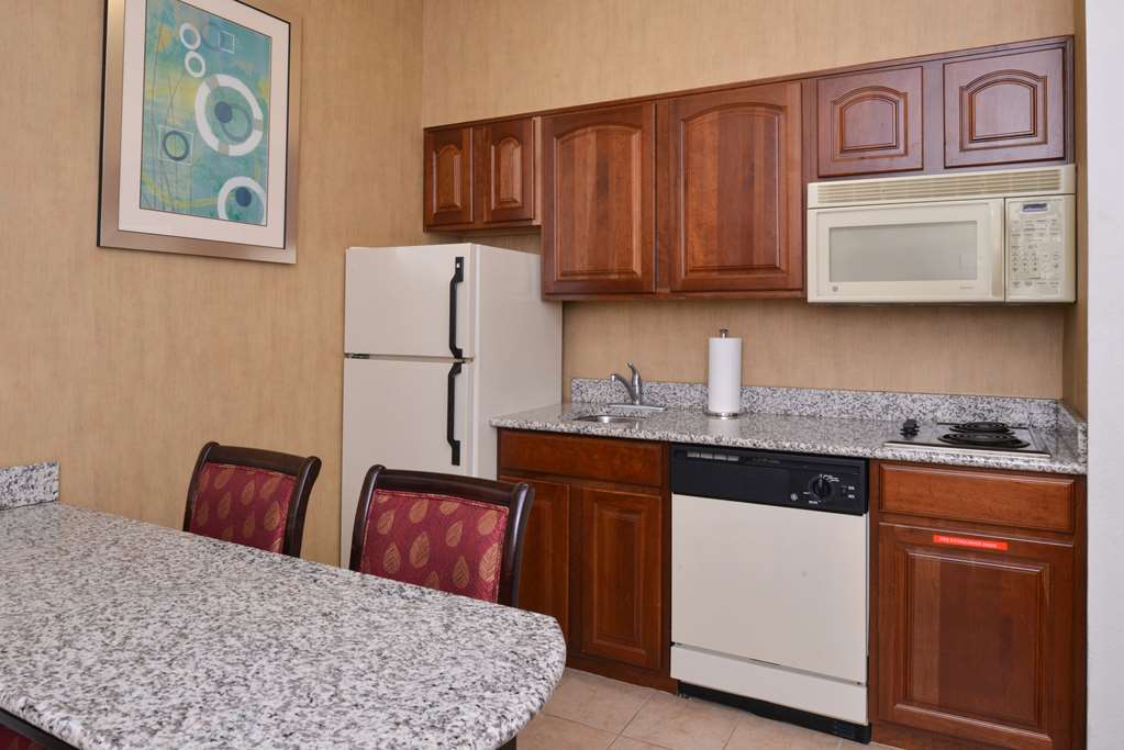 Comfort Inn & Suites North Toledo - thumb 16