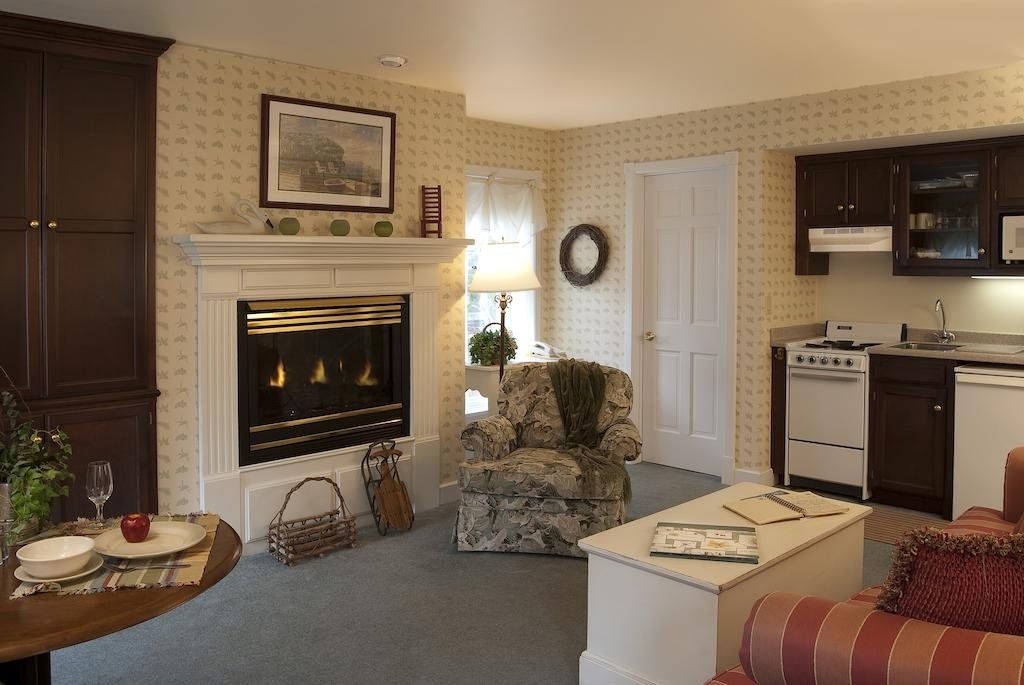 Eagle Harbor Inn - thumb 13