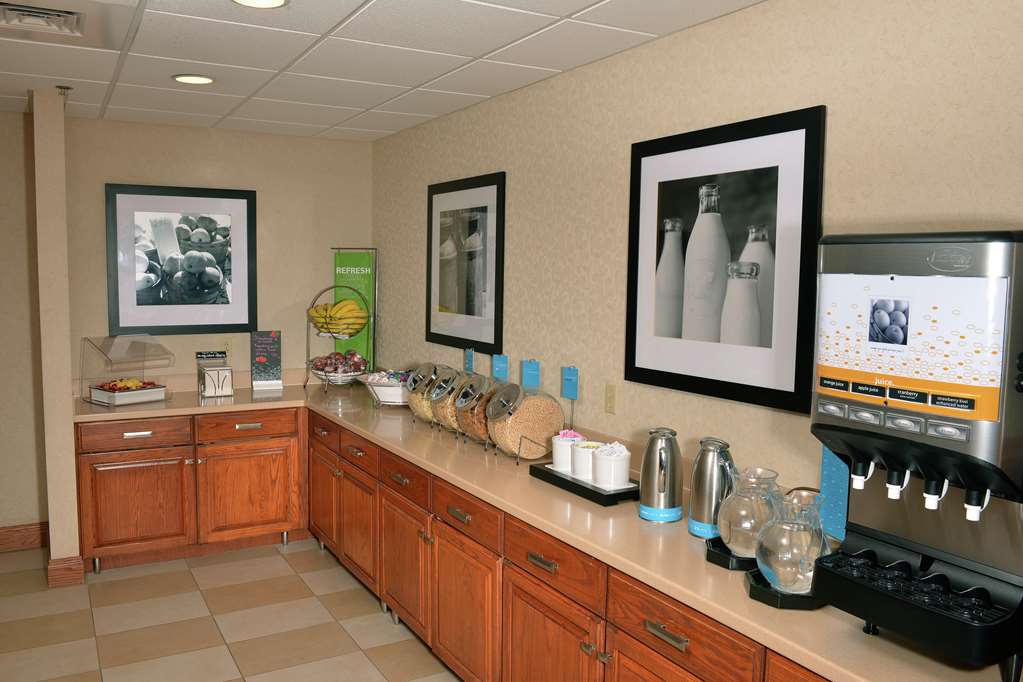 Hampton Inns & Suites Springfield - thumb 14