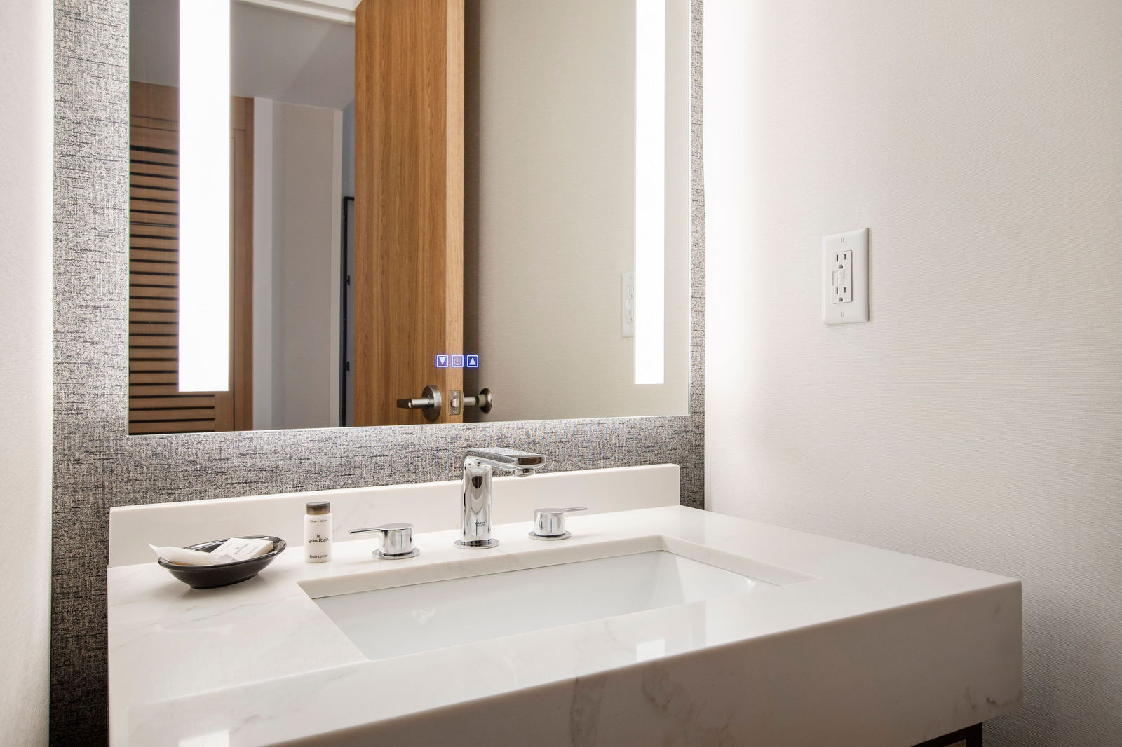 Sheraton Chapel Hill Hotel - thumb 16