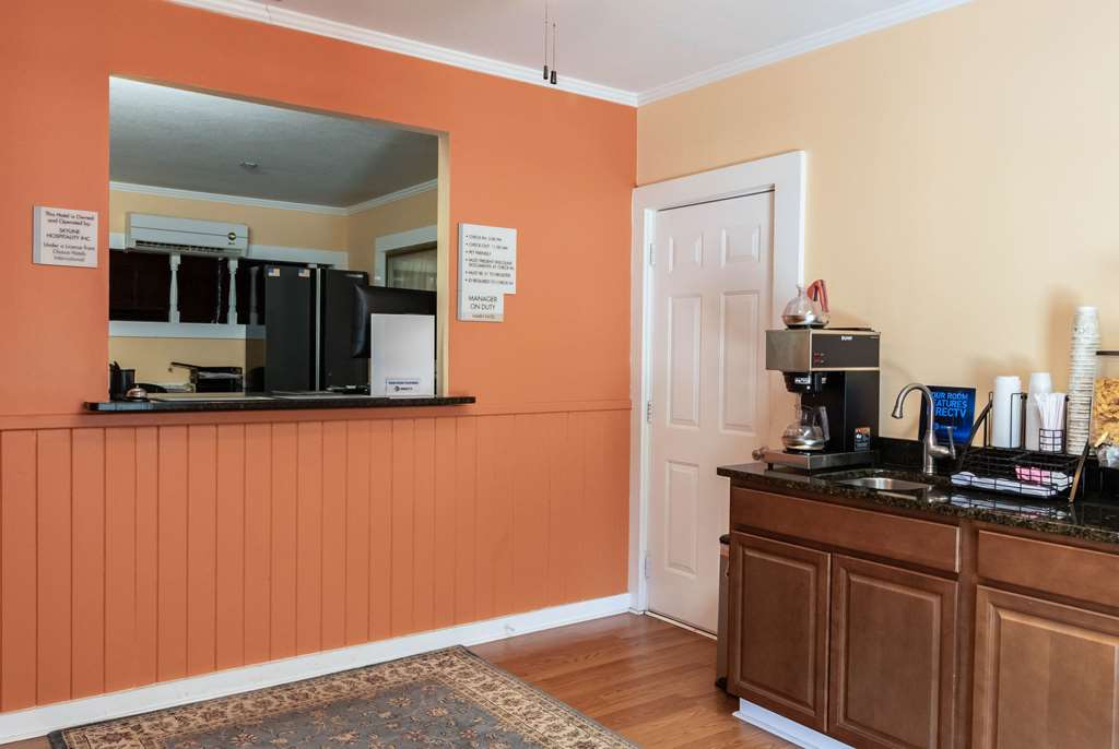 Rodeway Inn & Suites - thumb 4