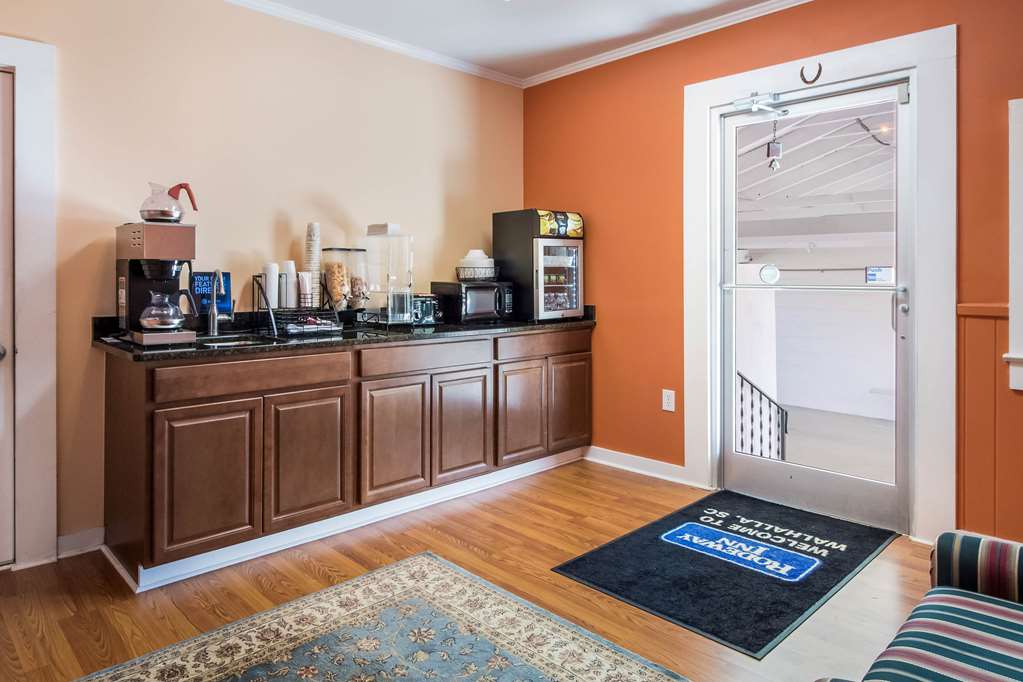 Rodeway Inn & Suites - thumb 6