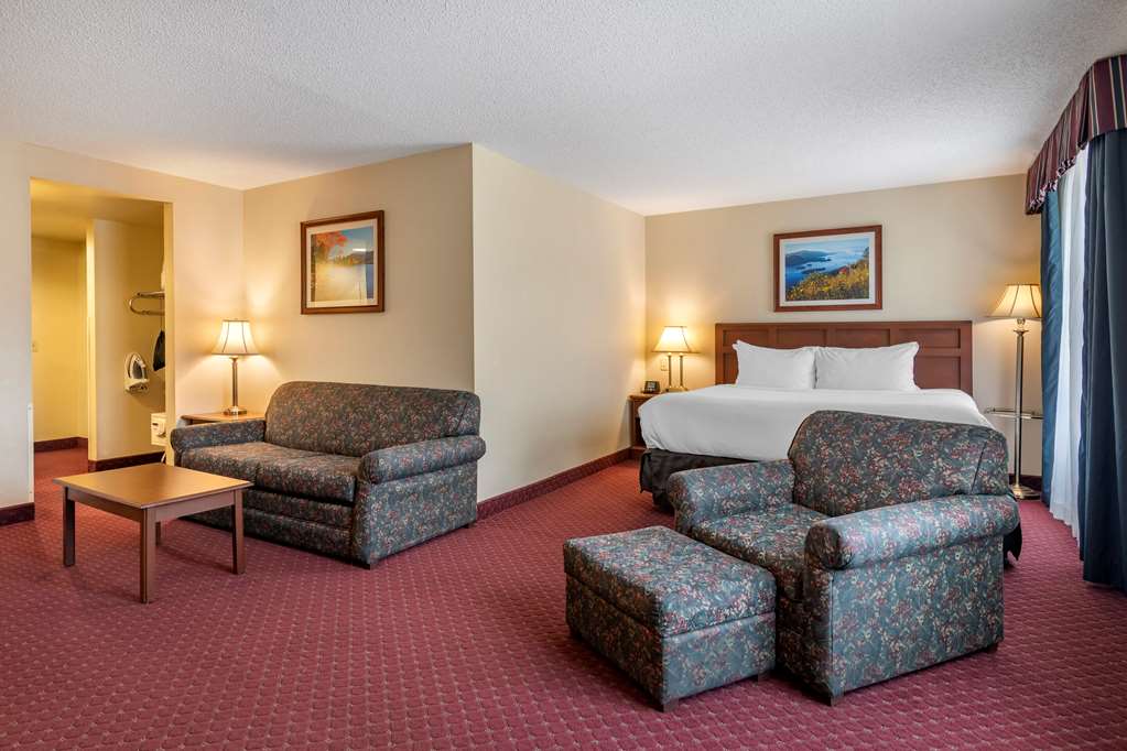 Comfort Inn & Suites Lake George - thumb 13