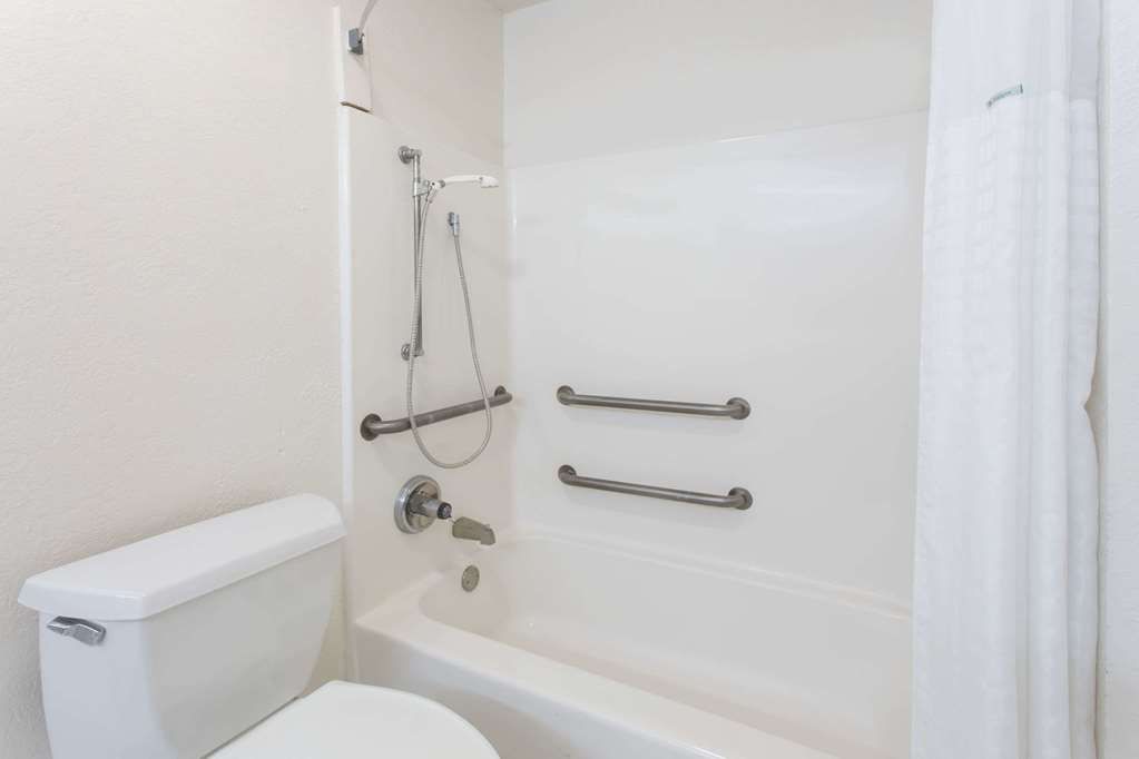 Days Inn Dillon - thumb 7