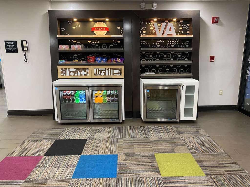 Hampton Inn Max Meadows - thumb 13