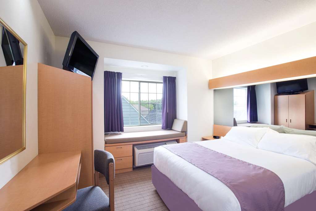 Microtel Inn & Suites Plattsburgh - thumb 4