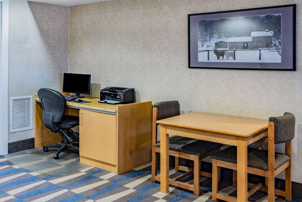 Microtel Inn & Suites Plattsburgh - thumb 17