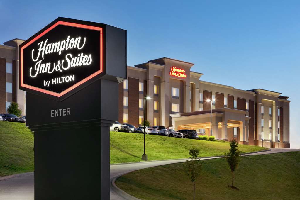 Hampton Inn & Suites Parkersburg Dtwn - thumb 0