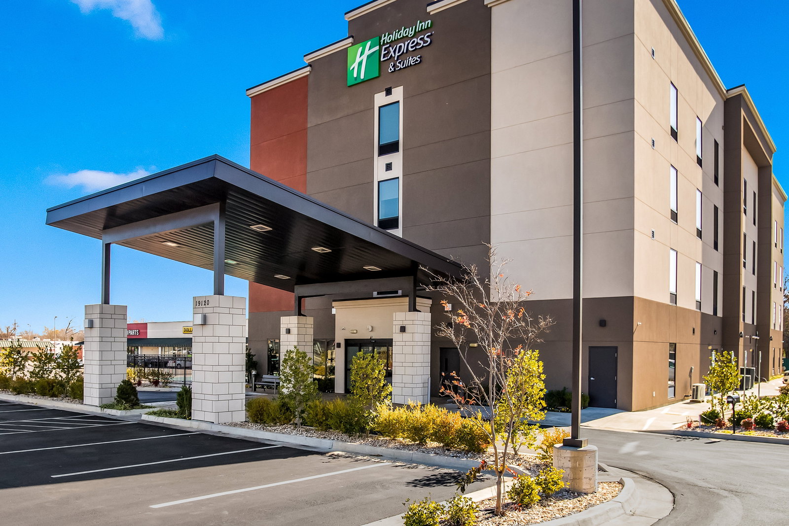 Holiday Inn Express & Suites Catoosa - thumb 1