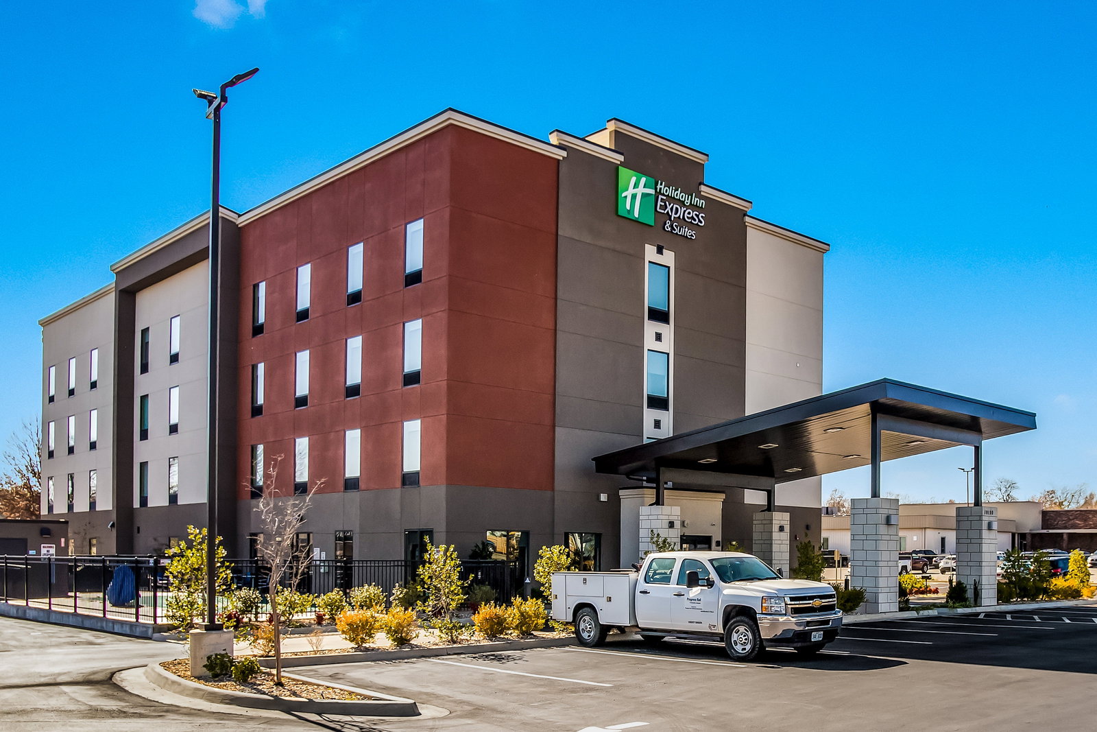 Holiday Inn Express & Suites Catoosa - thumb 2